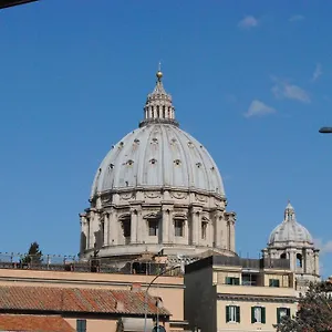https://di-fronte-alla-cupola.it-romehotels.com